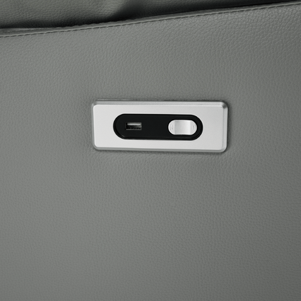 Detail USB portu na relaxačnom kresle s elektrickým polohovaním, koža/ekokoža sivá VIVAN.
